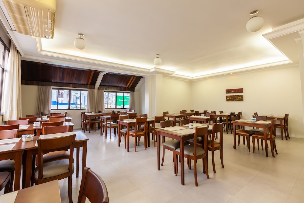 Tri Hotel Executive Criciuma 32/50