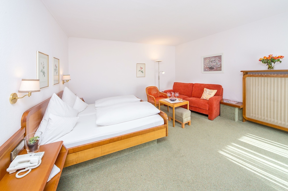 Kurhotel Roswitha 16/72
