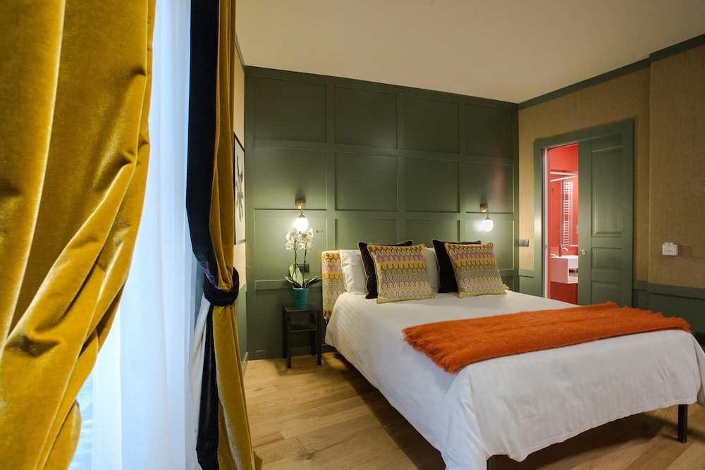 Living Suites by Brera Apartments 12/37