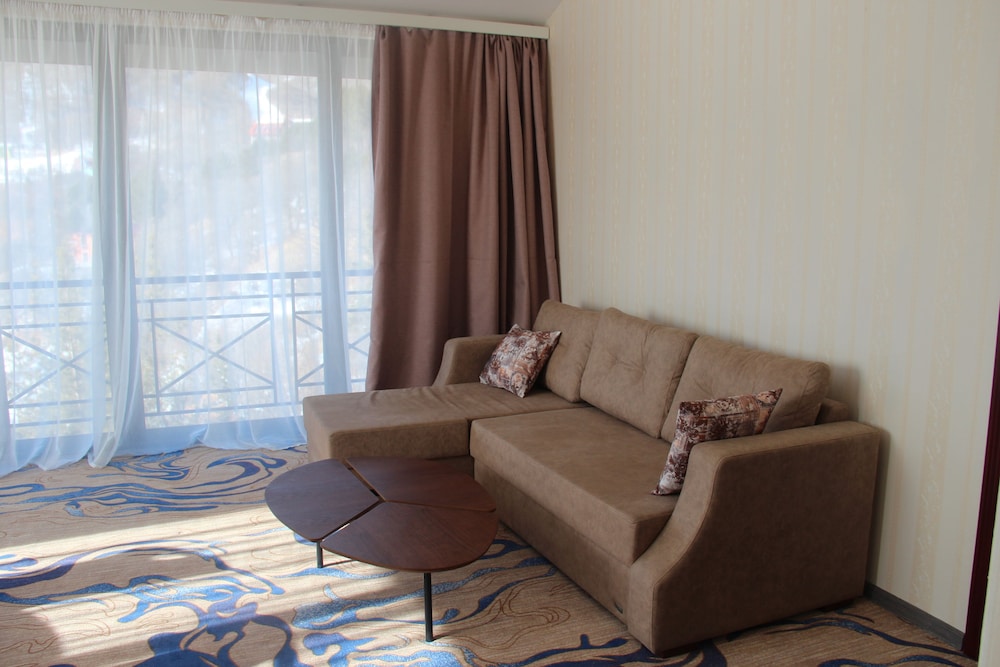 Aurora Resort by One Hotels 31/50