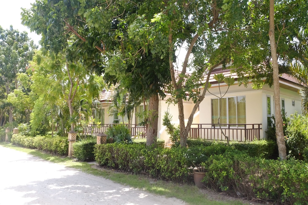 Aana Residence Resort 20/23