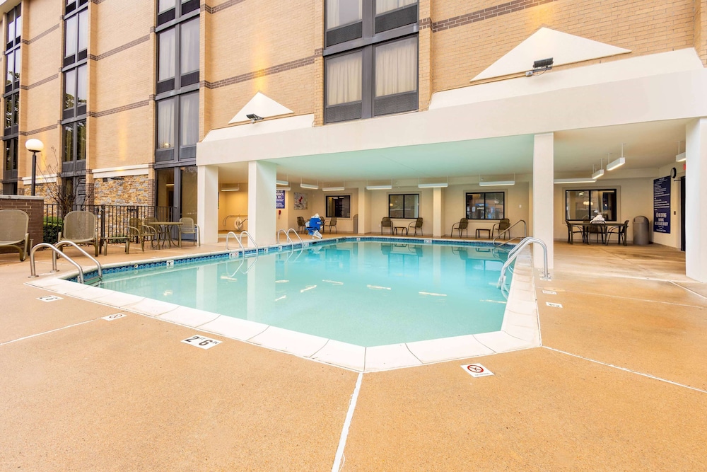 Heritage Inn Suites Houston/Sugar Land, Trademark by Wyndham 33/49