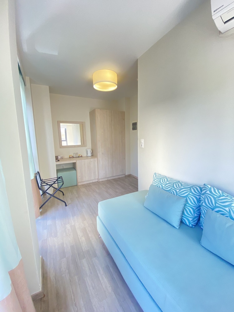 Tins Hotel City 19/50