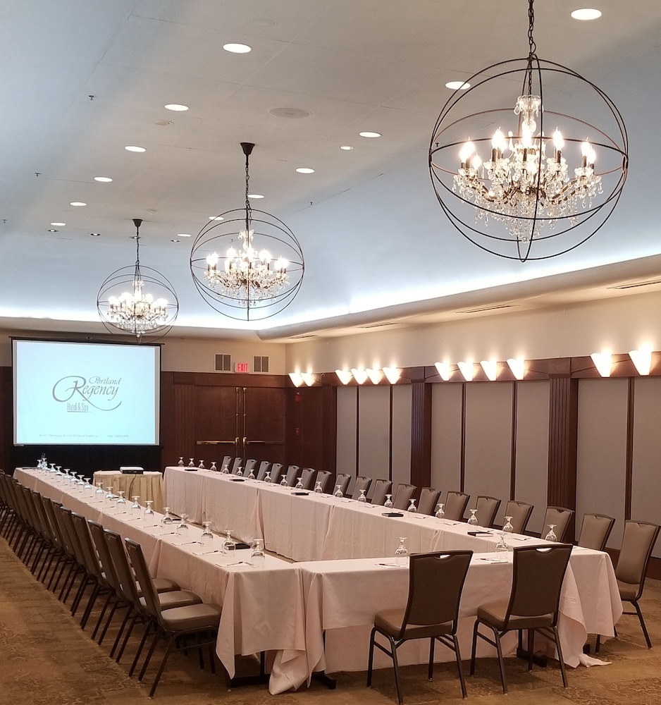 Portland Regency Hotel And Spa 48/56