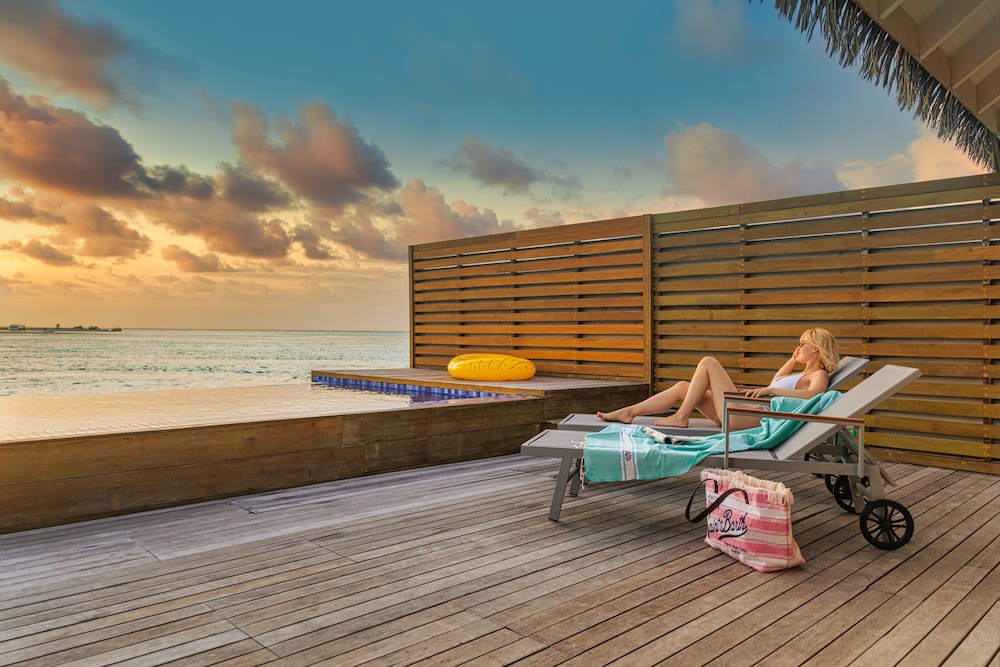 Cocoon Maldives 182/204