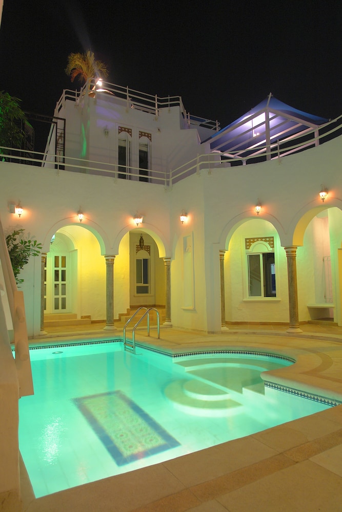 Santorini Hotel And Resort 6/87