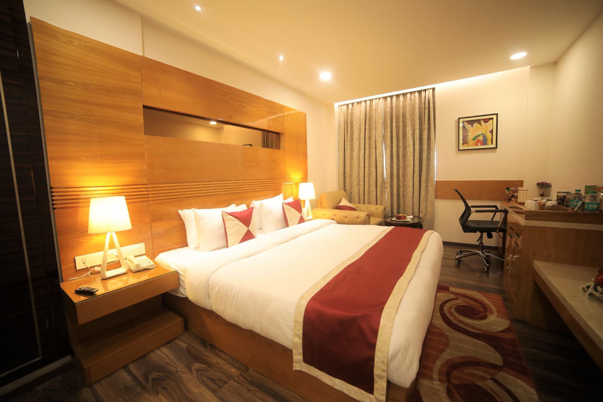 SUPERIOR, KING BED