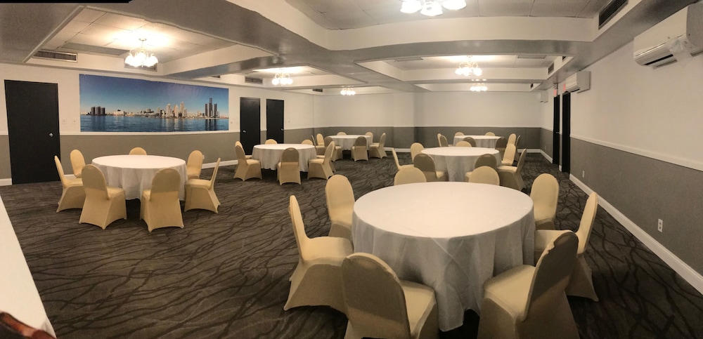 Days Inn By Wyndham Livonia - Detroit 47/59