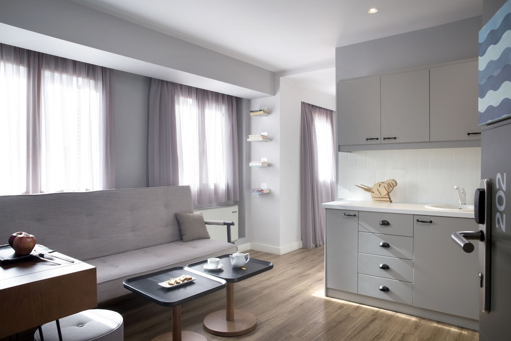 Apollon Library Suites 23/38