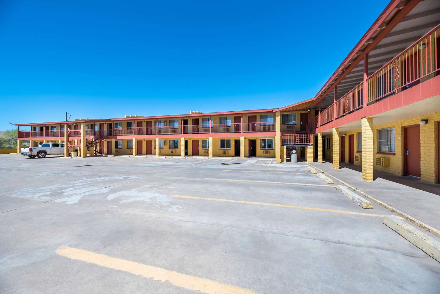 Econo Lodge I-40 Exit 286-Holbrook 33/36