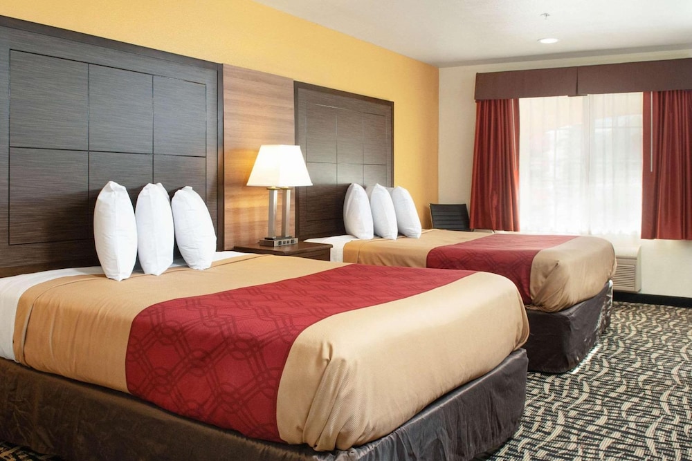 Executive Inn Westley Ca 23/37
