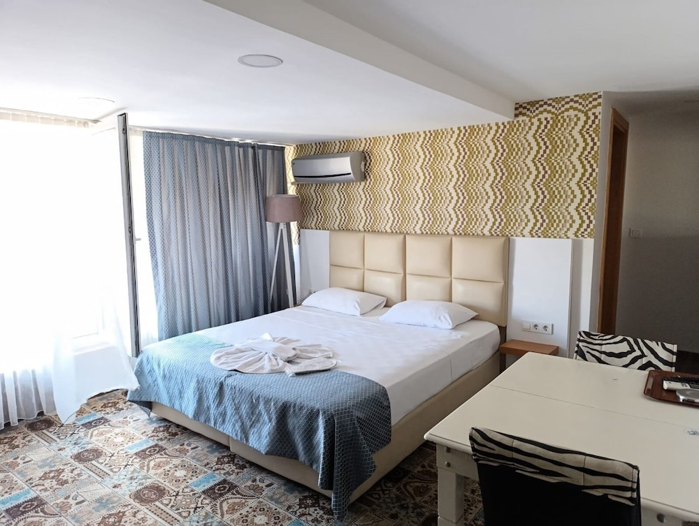 Sirin Hotel 8/33