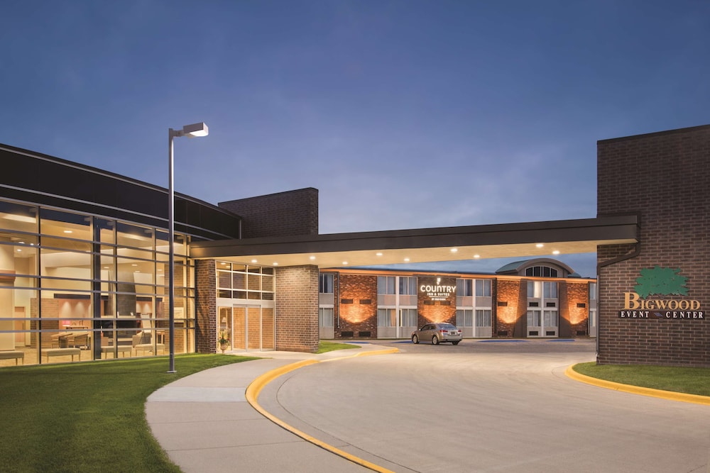 Country Inn & Suites By Radisson Fergus Falls Mn 1/41