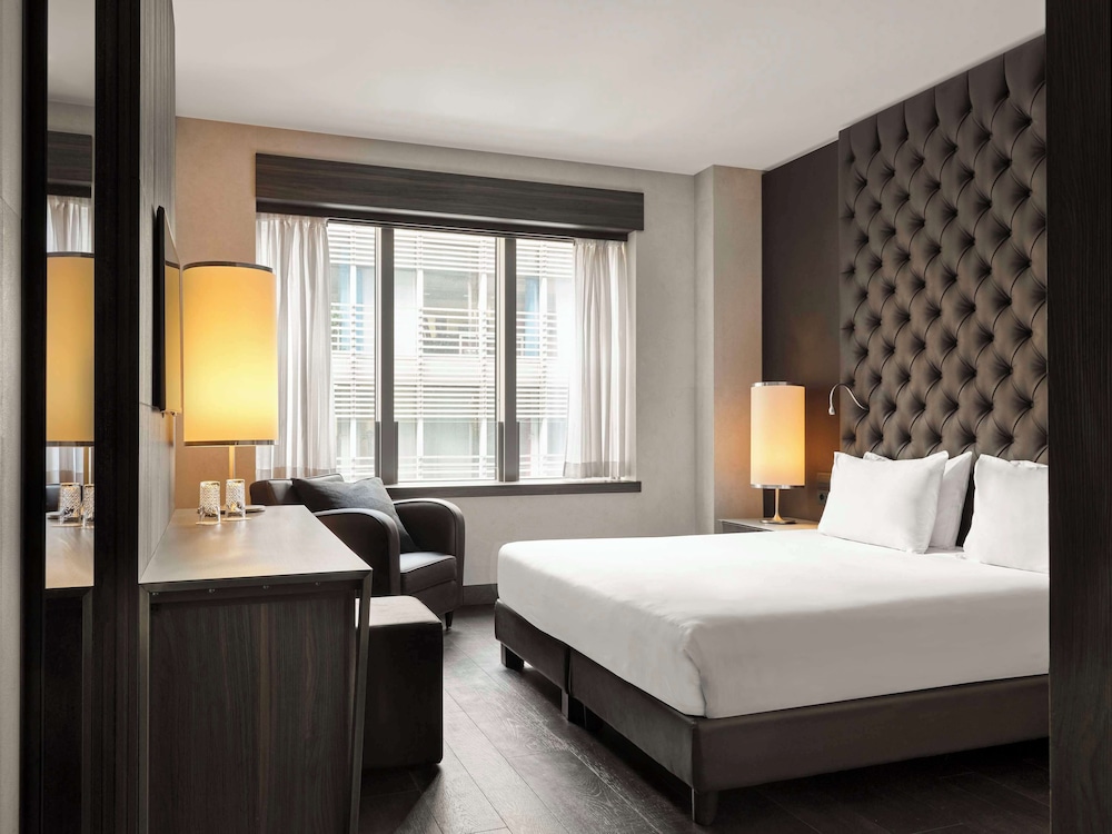 DELUXE, SUITE