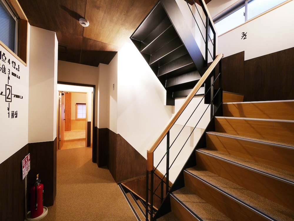 Poly Hostel 2 Namba 21/38