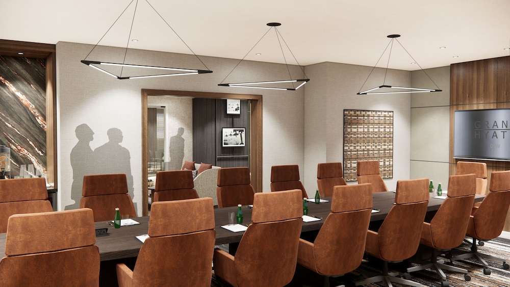 Grand Hyatt DFW 52/64