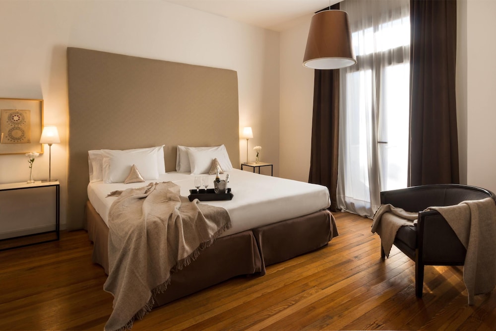 جناح بسرير كينج، Esplendor by Wyndham Montevideo Cervantes 3/10