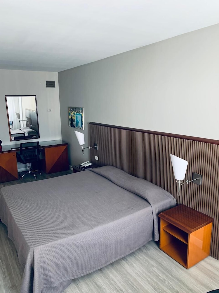 Cristal Palace Hotel 7/36