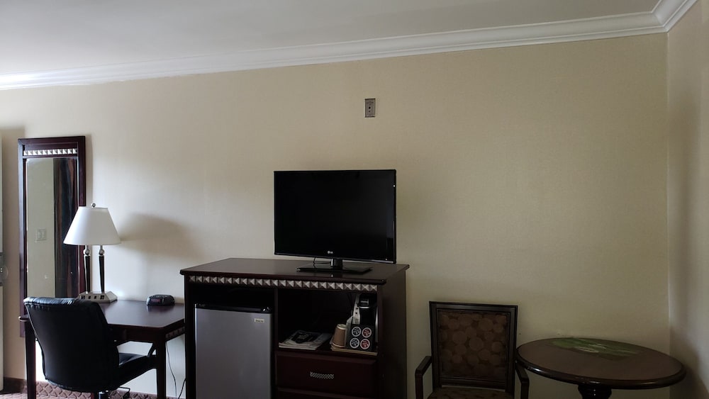 Oak Tree Inn 37/44