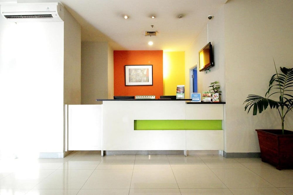 The Plaza Hotel Glodok 4/47