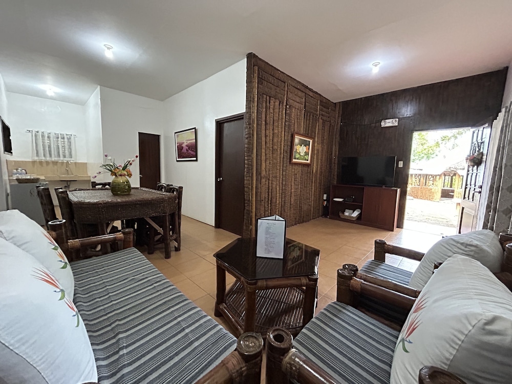 Loreland Farm Resort 37/66