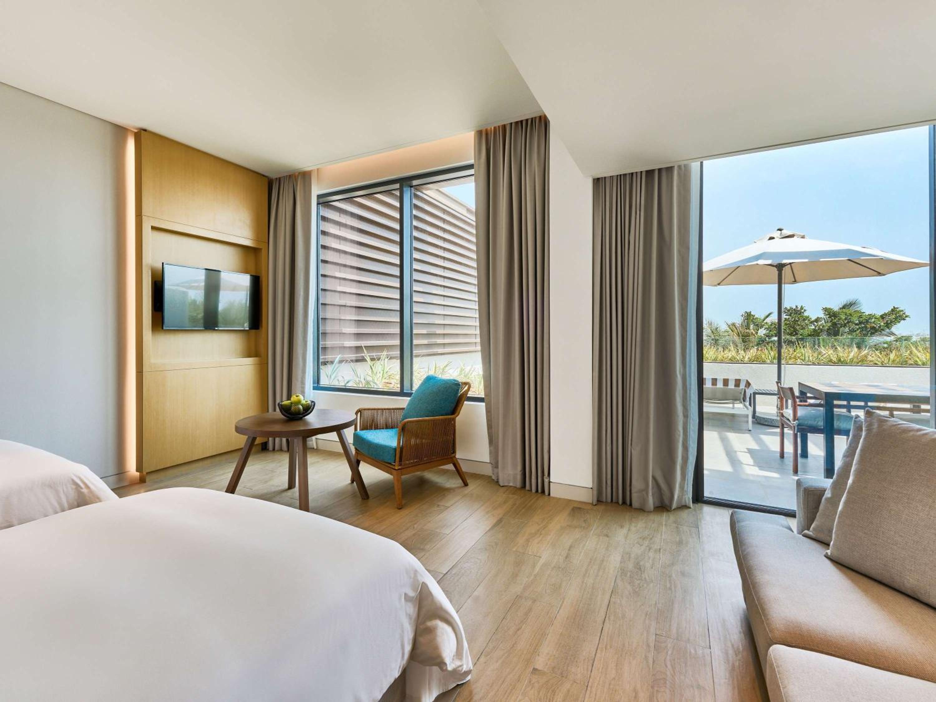 Junior Suite, Single, Beach Front, Terrace، Movenpick Resort Al Marjan Island 4/7