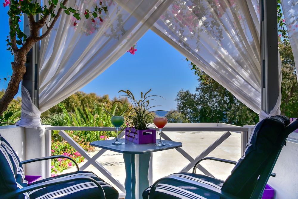 Kings Suites 3/50