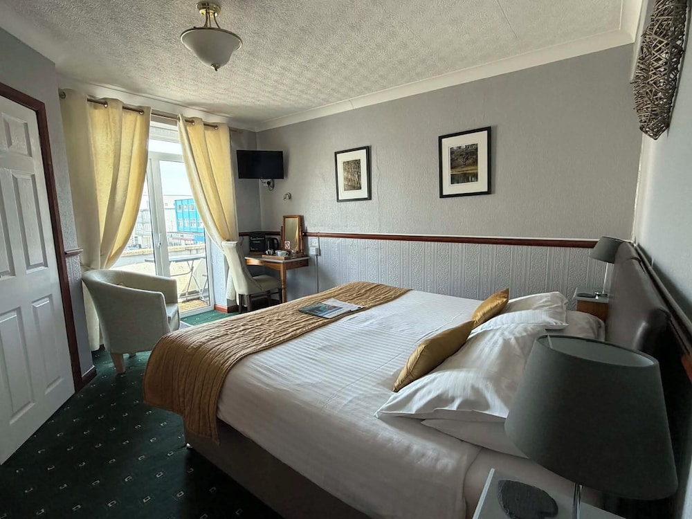 The Gower Hotel 14/35