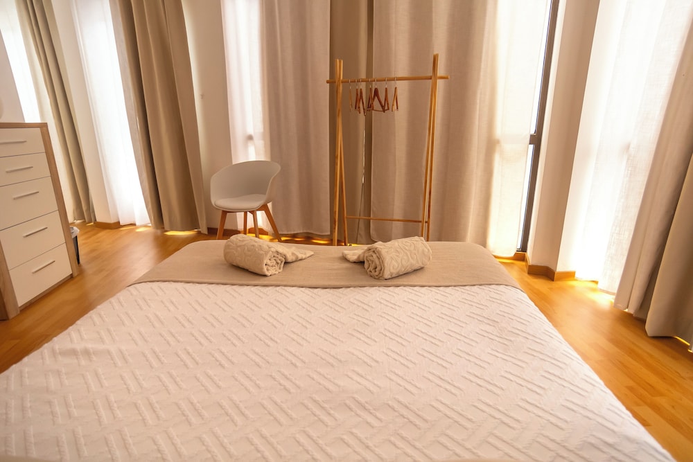 Central Guest House 20/50