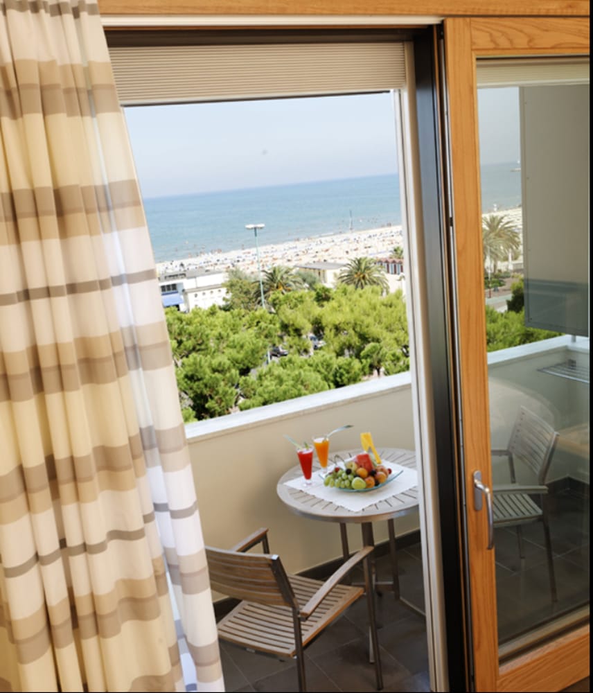 Hotel Cristallo 34/50