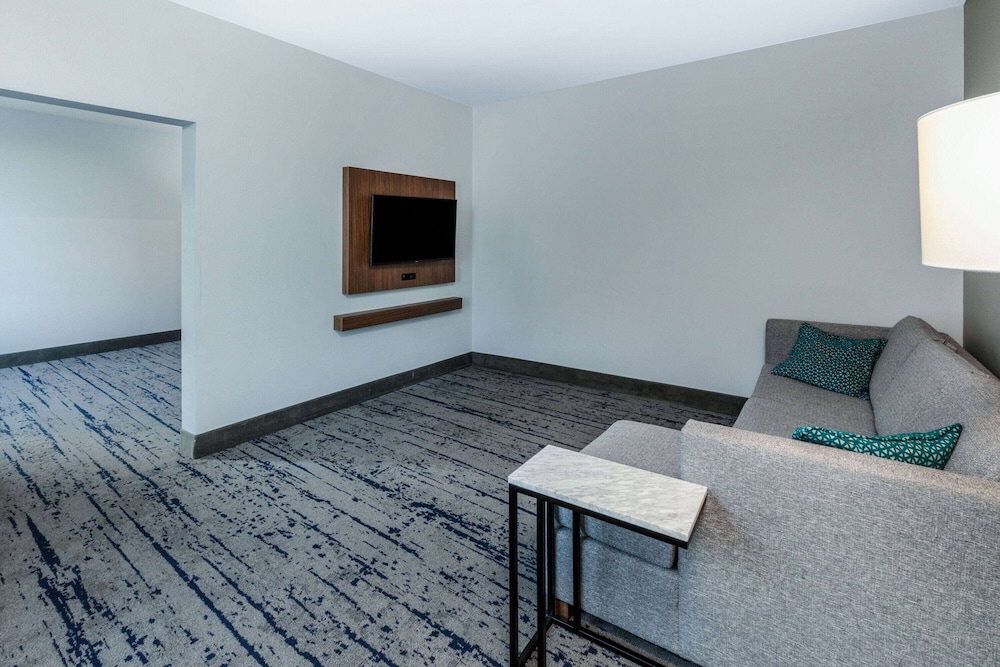 La Quinta Inn & Suites by Wyndham Frisco 18/39