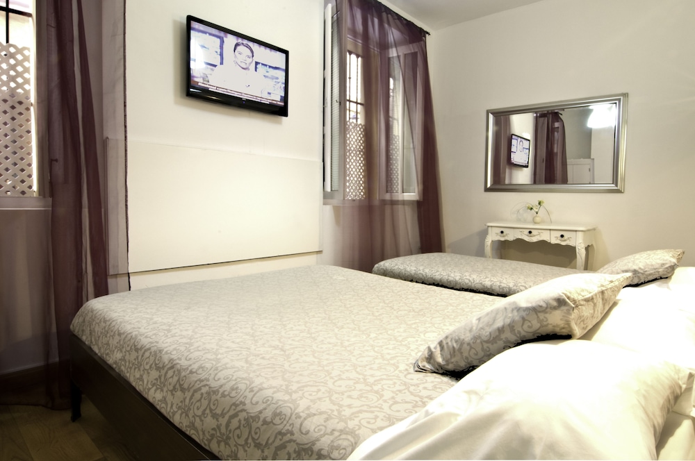 STANDARD, DOUBLE BED, WITH EXTRA BED