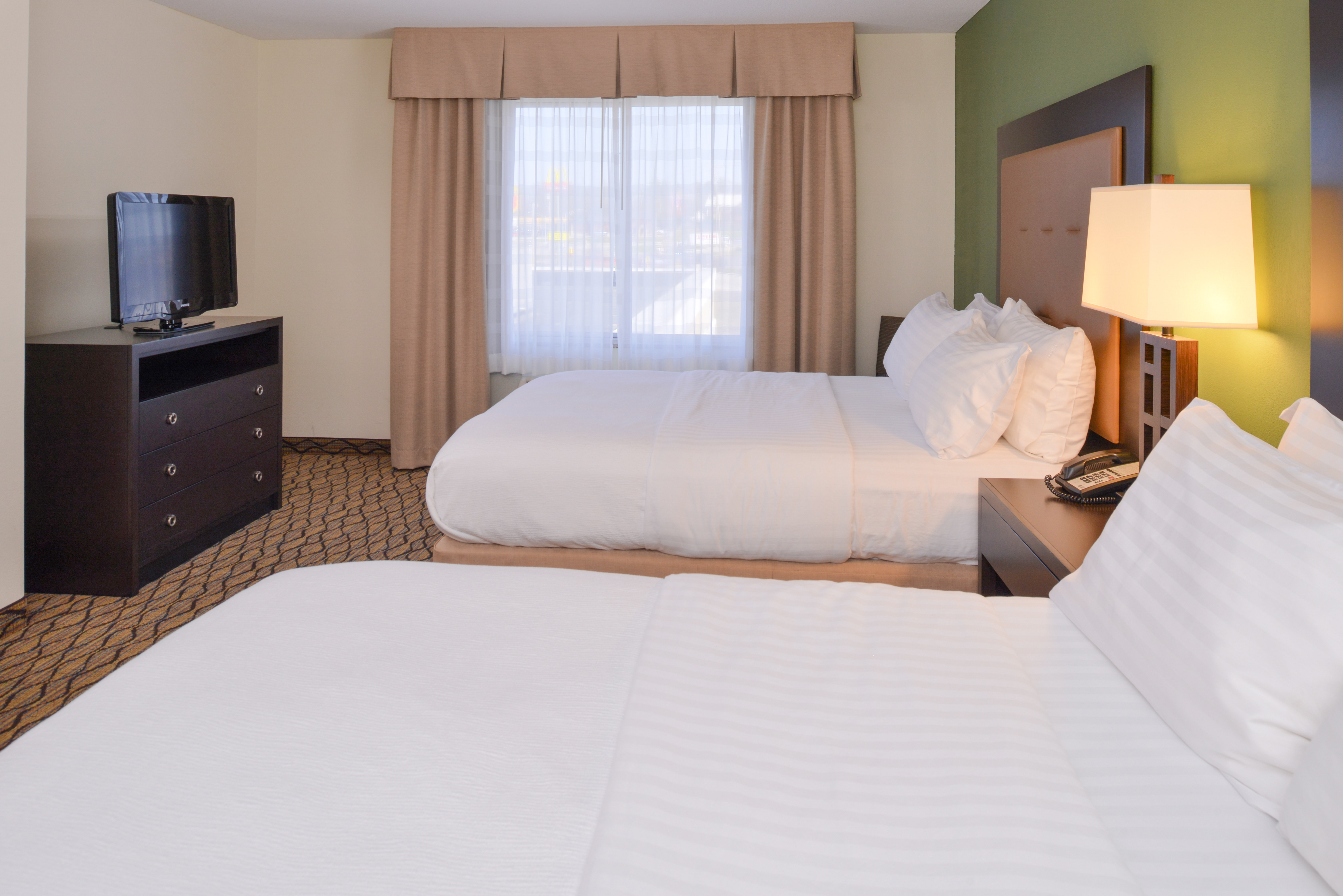 Holiday Inn Poplar Bluff an IHG Hotel 36/73