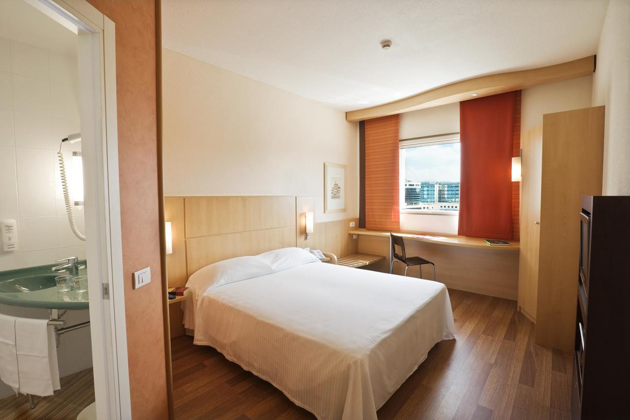 Rafael Hotel Milano 9/20