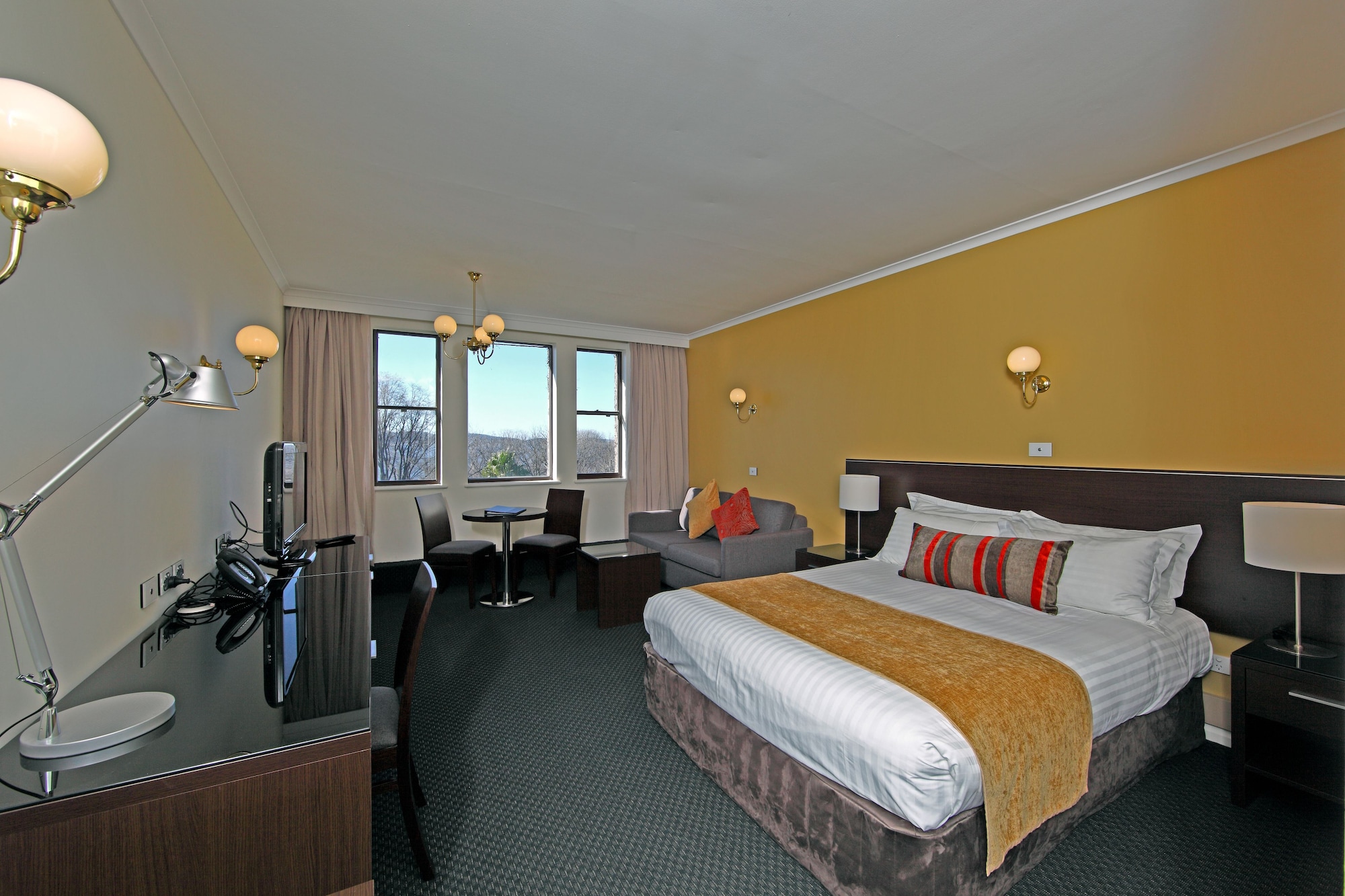 ROOM, KING BED, PARK VIEW