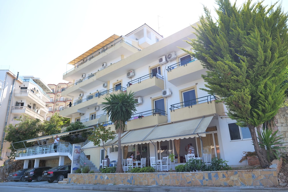 Vola in SARANDE