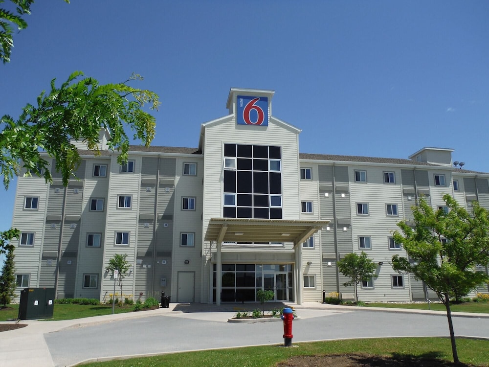 Motel6 Kingston, ON 48/62