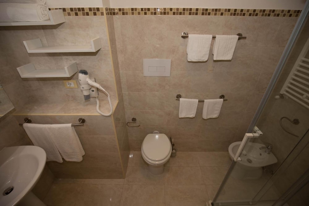 La Serenissima Hotel 43/44