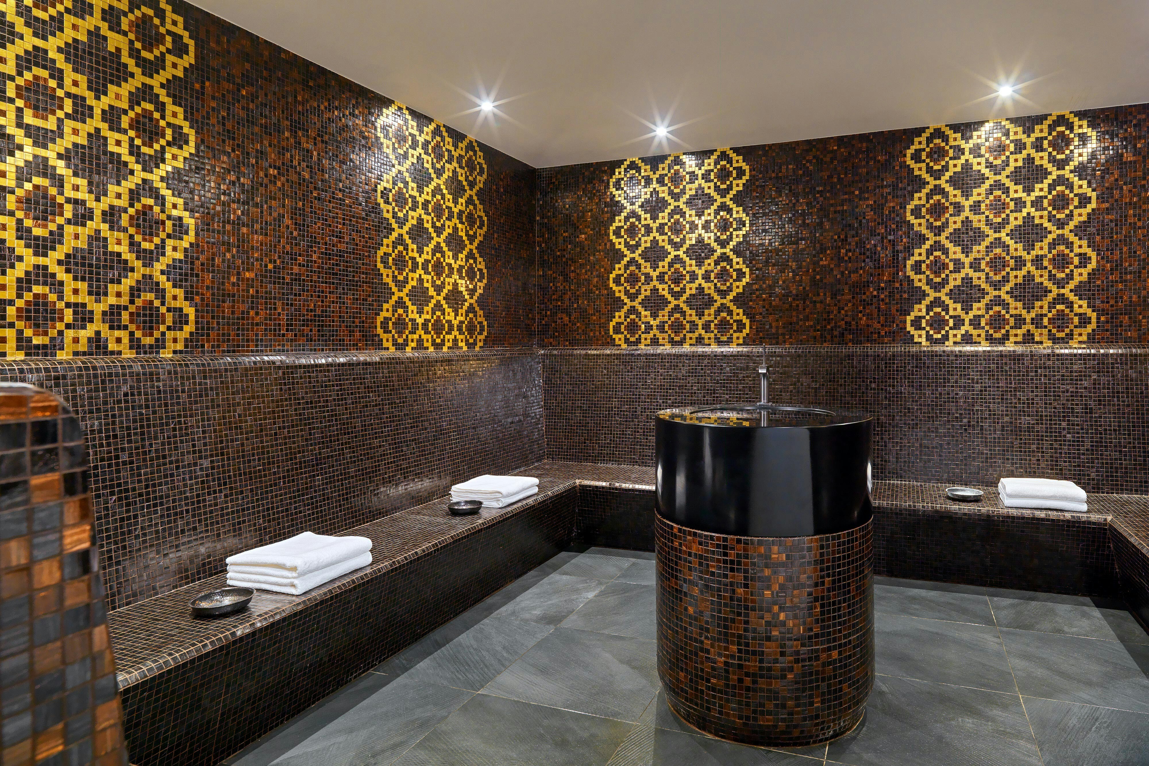 Sheraton Grand Tbilisi Metechi Palace 40/88