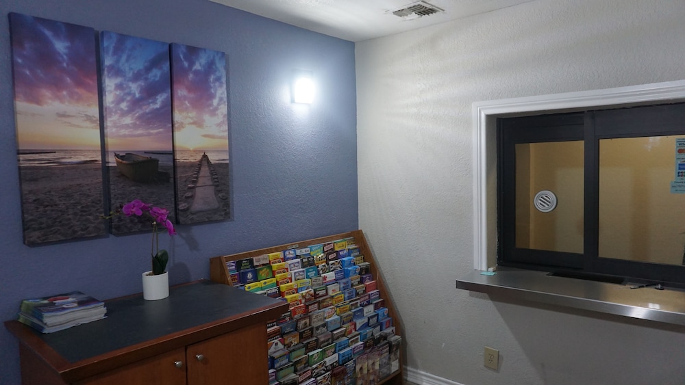 La Villita Inn 4/45
