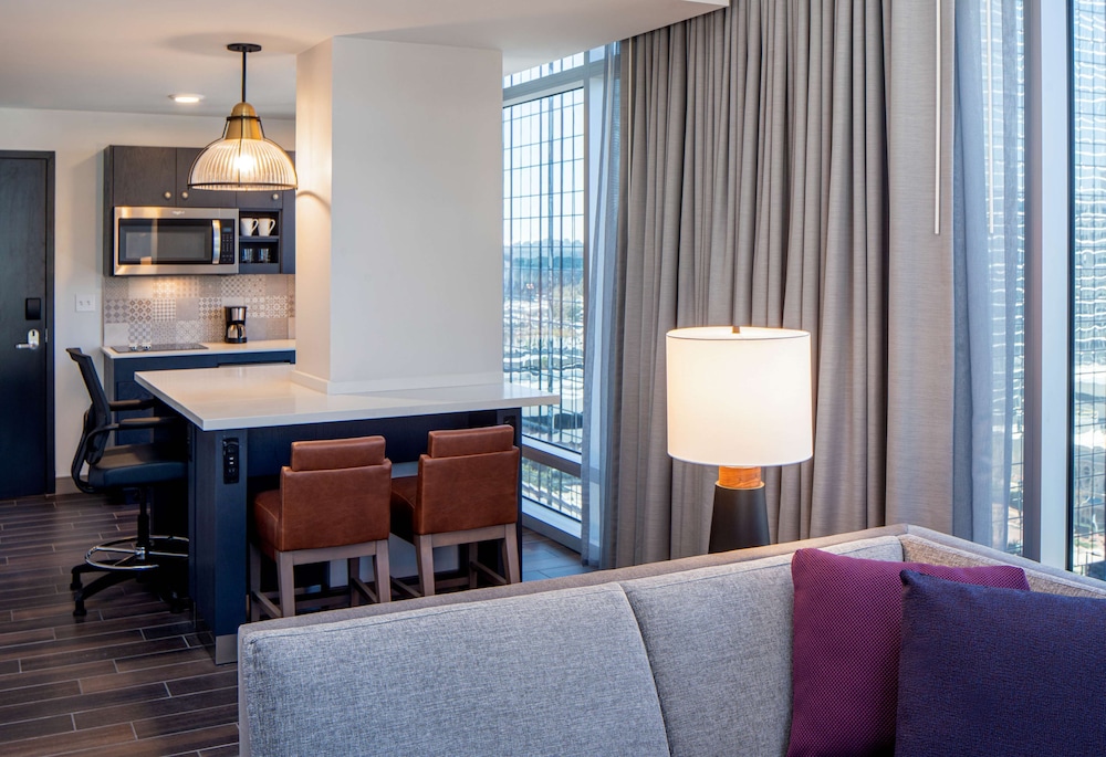 Hyatt House Tampa Downtown 32/63