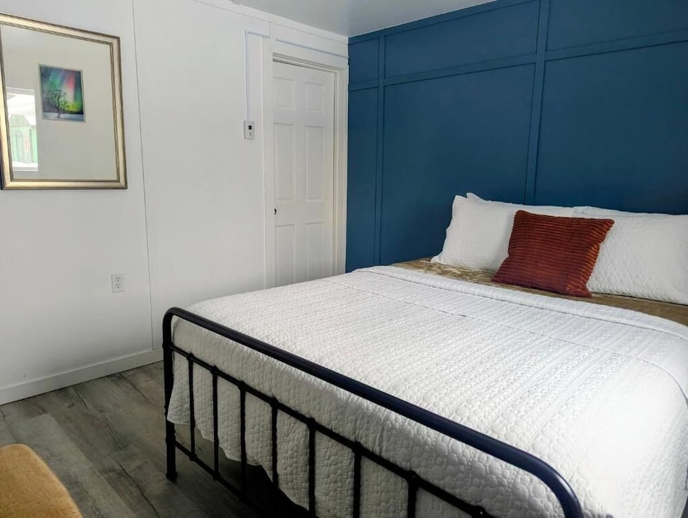 Scotty's Motel 10/50