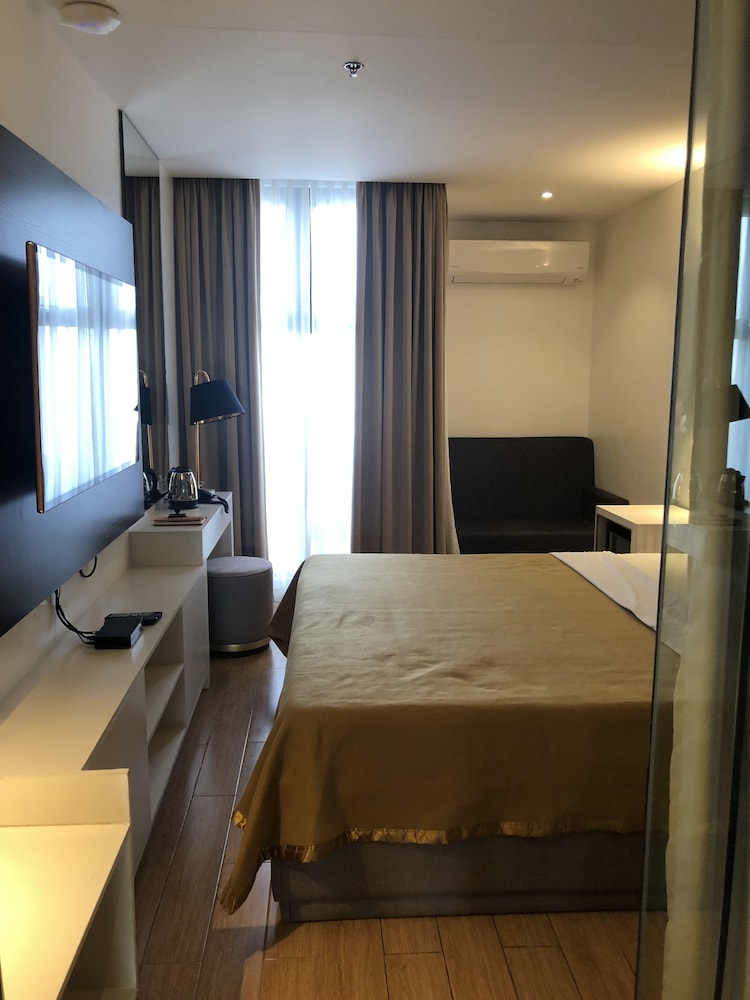 Apollonia Royale Hotel 10/33