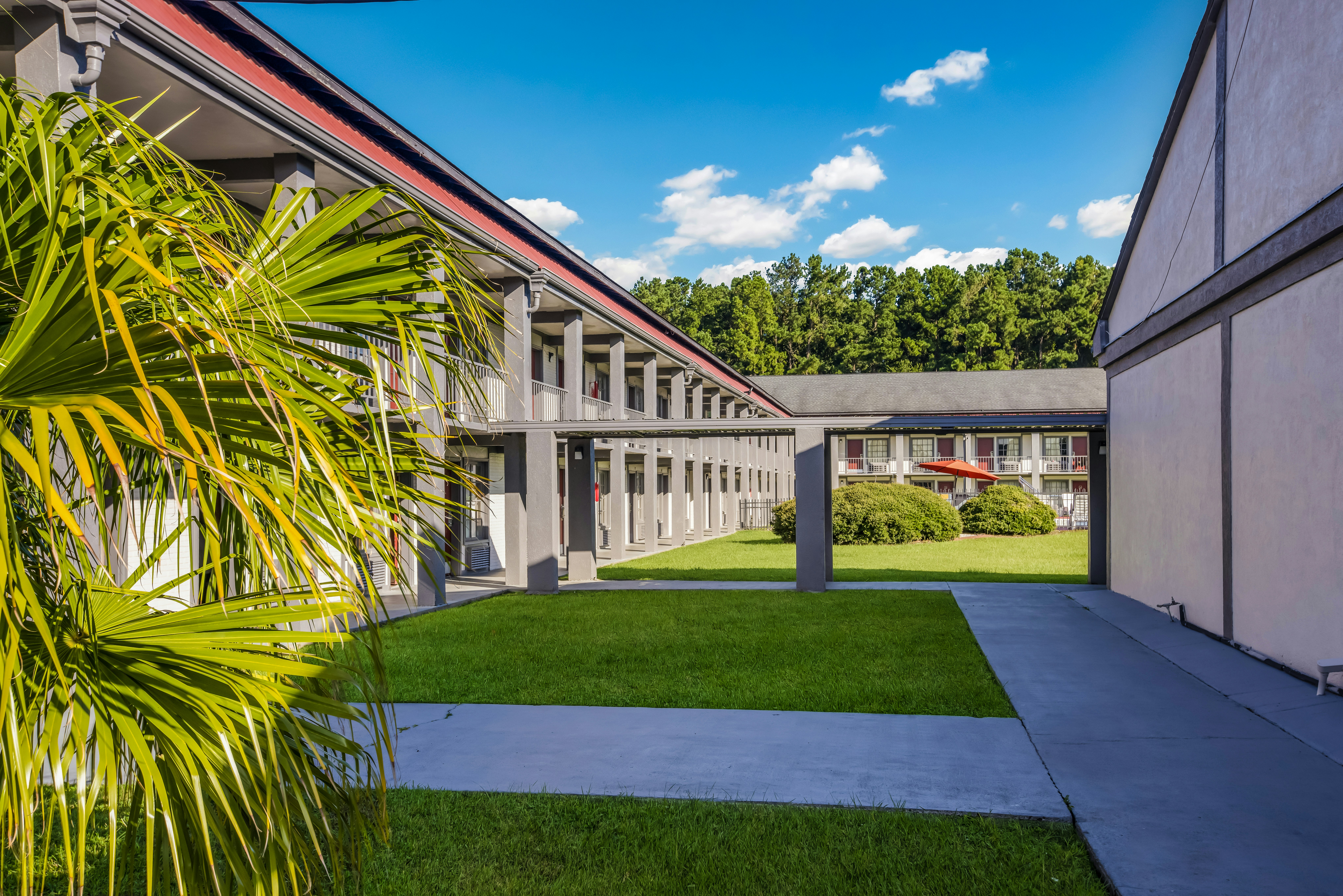 Red Roof Inn Savannah - Richmond Hill/ I-95 36/38