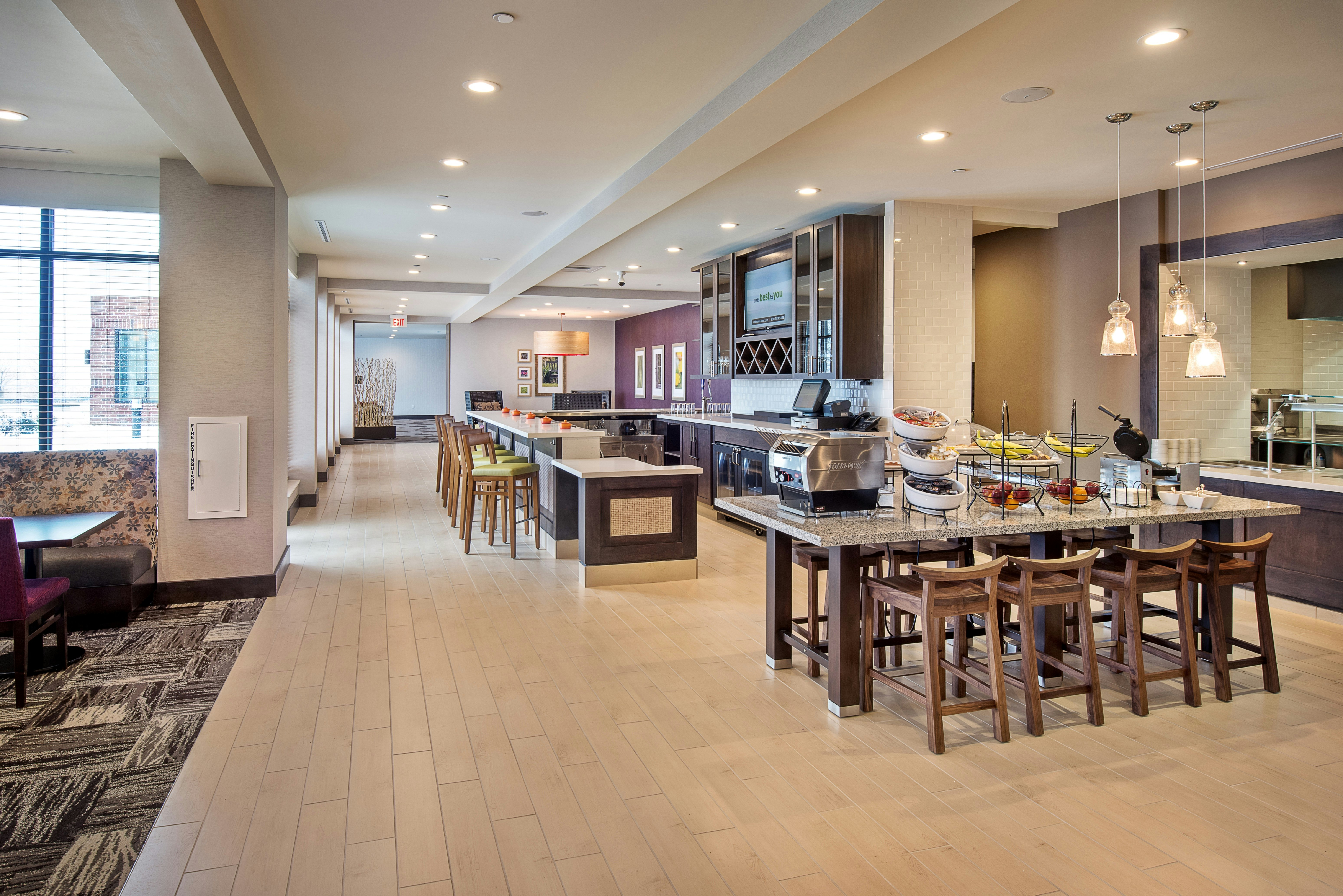 Hilton Garden Inn Pittsburgh Airport South - Robinson Mall 28/48