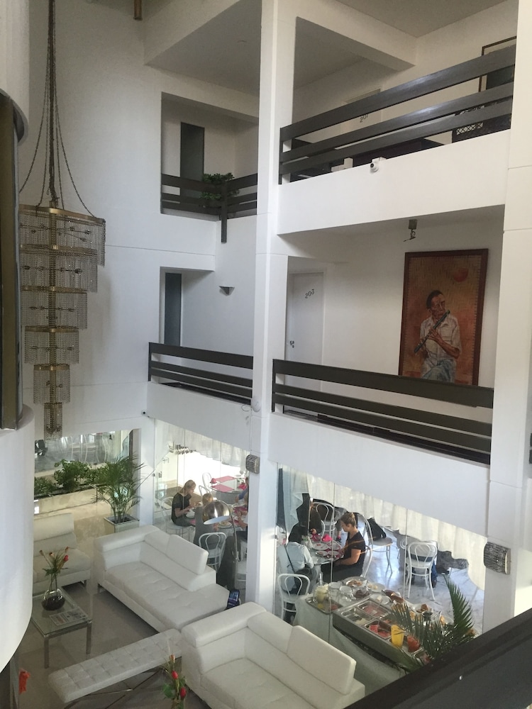 Arenal Hotel 33/50