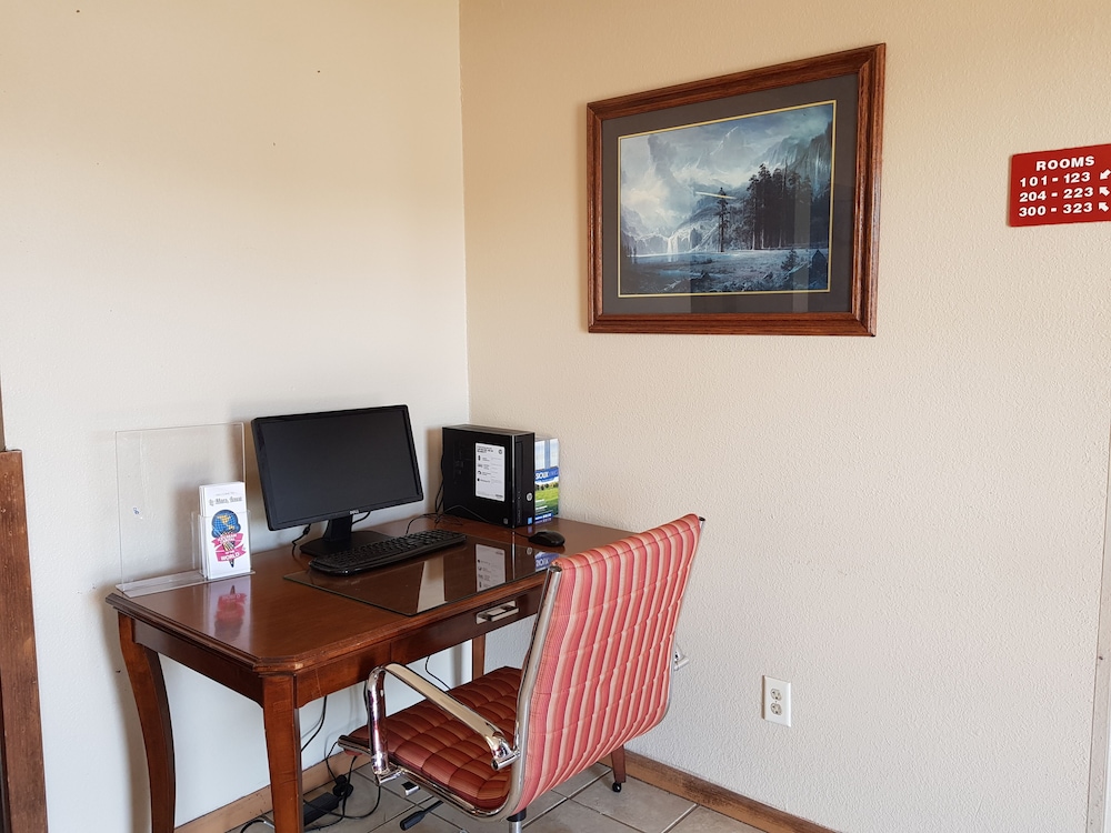 Le Mars Inn & Suites 33/42