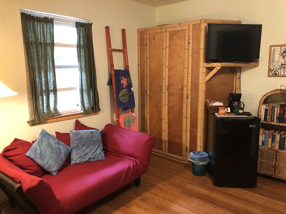 Ala Kai Bed Amp Breakfast 17/50