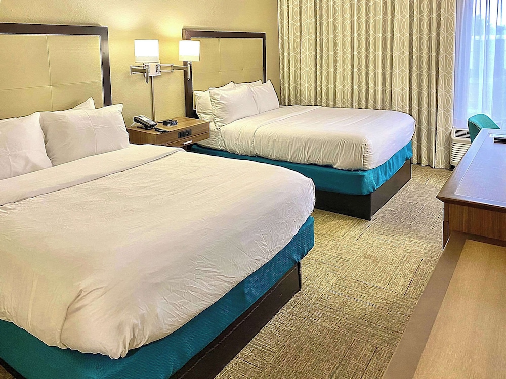 غرفة بسريرين كوين لذوي الإعاقة، Comfort Inn Darien - North Brunswick 4/6