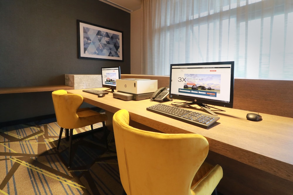 Holiday Inn Express Monterrey Fundidora 42/74